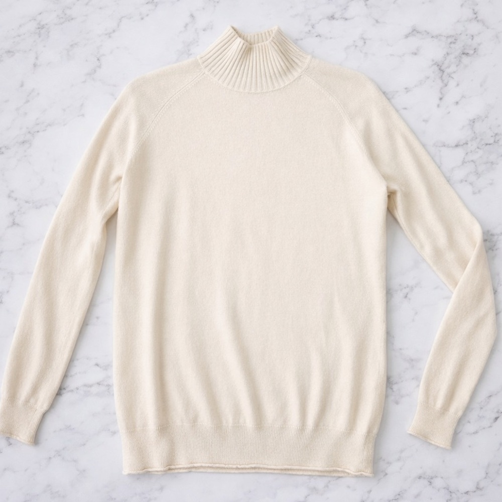 Theory 100% Cashmere Turtleneck Sweater. Ivory | M/ Minimalist.Neutral.Classic